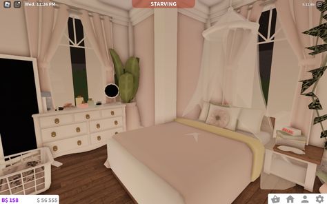 Suburban House Exterior Bloxburg, Fancy Bedroom, Blocksburg Room Ideas￼, Small House Layout, Diy House Plans, Tiny House Layout, Simple House Plans, Bedroom Goals, Unique House Design