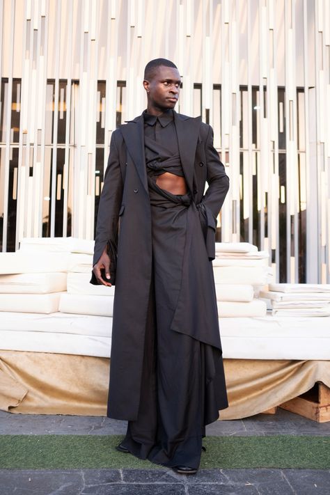 The Best Street Style From the Spring 2024 Shows at Lagos Fashion Week https://www.vogue.com/slideshow/the-best-street-style-from-the-spring-2024-shows-at-lagos-fashion-week#27 Lagos Fashion Week, Lagos Fashion, The Best Street Style, Best Street Style, Cool Street Fashion, Fashion Week Street Style, On The Ground, Spring 2024, Nice Dresses