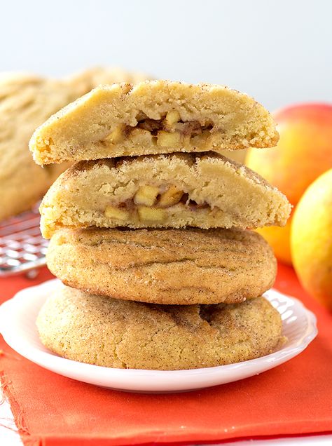 Apple Pie Stuffed Snickerdoodles - apple pie filling stuffed inside thick and fluffy snickerdoodles! Apple Filled Cookies, Stuffed Apple Pie Cookies, Apple Pie Cookie, Maple Apple Spice Cookie, Apple Pie Stuffed Cookies, Apple Cinnamon Soft Top Cookies, Apple Pie Cookies Broma Bakery, Apple Pie Filled Cookies, Fall Desserts Apple