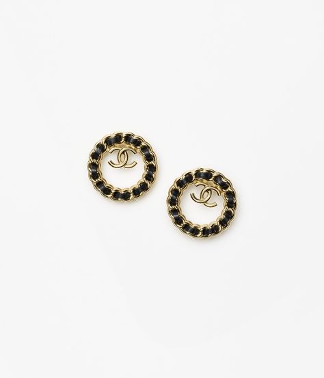 Fashion Chanel, Chanel Official, Chanel Official Website, Earrings Metal, Jewelry Lookbook, Gold Black, Black Fashion, Lookbook, Fine Jewelry