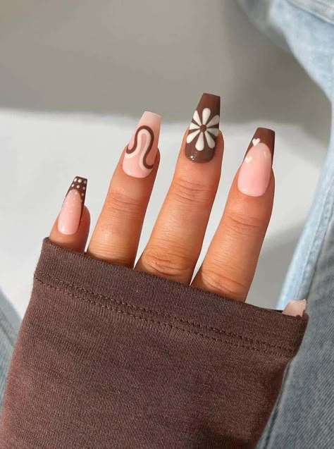 Kutek Disney, Brown Nails Design, Simple Fall Nails, Fall Nail Trends, Fall Gel Nails, Cute Simple Nails, Cute Nails For Fall, Smink Inspiration, Seasonal Nails