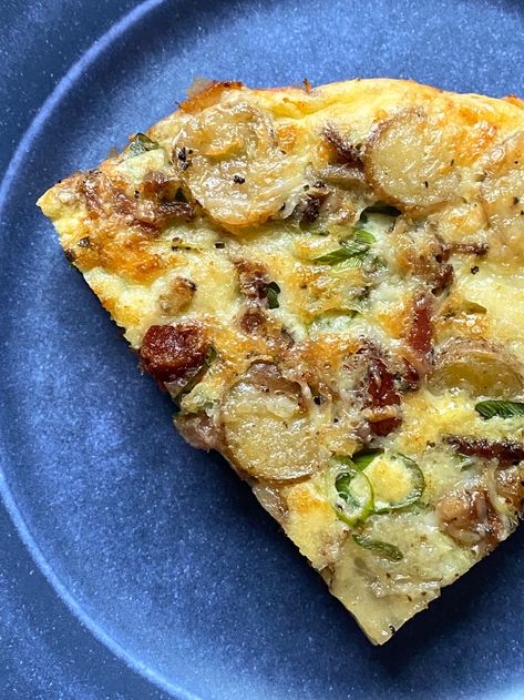 a wedge shaped slice of potato frittata, on a blue plate Fritata Recipe, Potato Frittata Recipes, Bacon Frittata, Recipe With Bacon, Potato Frittata, Food Fest, Frittata Recipe, Bacon Potato, Bacon And Cheese