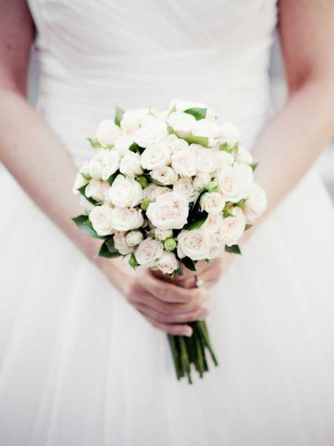 Bride's Petite Bouquet: White Spray Roses + Green Foliage Spray Rose Bouquet, Spray Roses Bouquet, Classic Wedding Bouquet, White Spray Roses, Round Bouquet, Bridal Bouquet Flowers, Rose Wedding Bouquet, Wedding Plan, Spray Roses