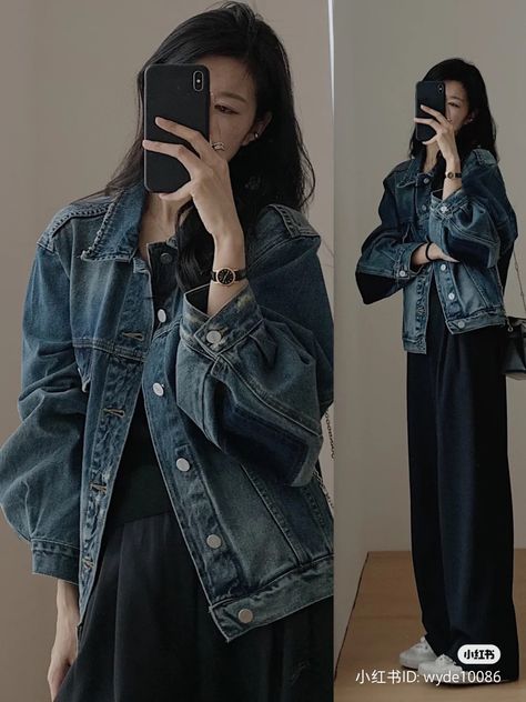 Korean Fashion Mirror Selfie, Architecture Student Outfit, Korea Outfit, Peony Aesthetic, Trending Streetwear, Girls Tattoos, 00s Mode, Simple Style Outfits, Street Outfits