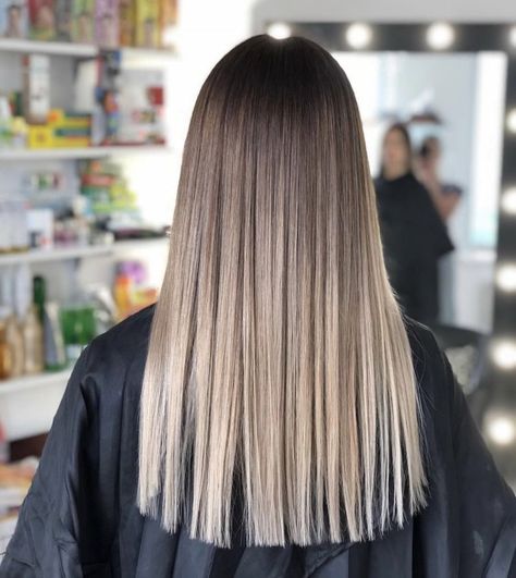 Balayage Straight Hair, Ombre Hair Blonde, Kadeřnické Trendy, Brown Hair Balayage, Balayage Hair Blonde, Blonde Hair Looks, Ombre Hair Color, Brown Blonde Hair, Hair Color And Cut