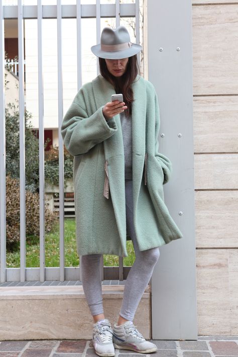 minty fresh. #SilviaBergomi in Seoul. Street Style Magazine, What Inspires Me, Grey Outfit, Street Style Inspiration, Mode Inspo, Sporty Chic, Winter Looks, Not Mine, Look Fashion