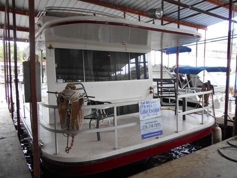 Gibson Houseboat, Houseboat Kitchen, Barges For Sale, House Boats For Sale, Boat House Interior, Houseboat Living, House Boats, Working Boat, Lakefront Living