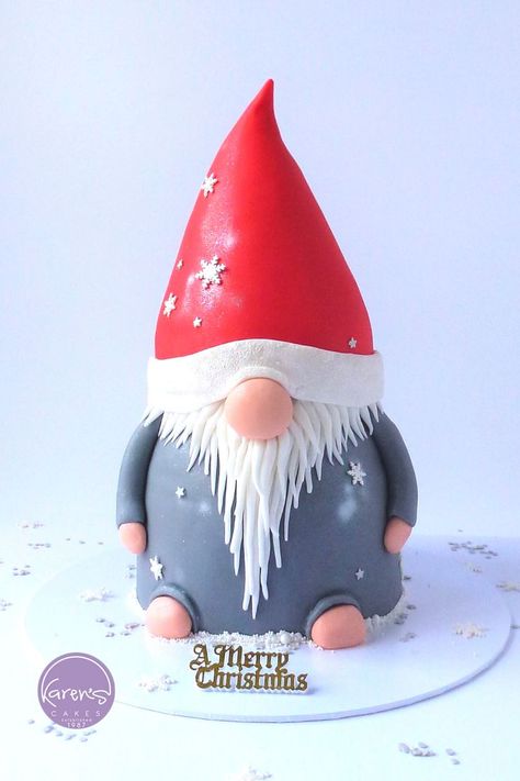 Gonk Cake Ideas, Gonk Christmas Cake, Christmas Cske, Gonk Cake, Gnomes Cake, Gnome Cakes, Lilly Cake, Gnome Cake, Christmas Cake Balls