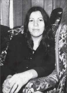 "December 12, 1975: Anna Mae is driven to the reservation home of Bill Means where AIM members Clyde Bellecourt and David Hill are said to b... David Hill, Native American Actors, Aboriginal American, American Indian History, Indian Pictures, Indian People, Indian History, Native American History, Native American Culture