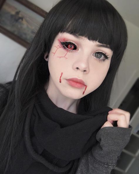 Kurona Yasuhisa of the twin one eyed ghouls 🖤 Free Cosplay, Tokyo Ghoul Cosplay, Anime Makeup, Amazing Cosplay, Maquillage Halloween, Girl Tips, Fantasy Makeup, Cosplay Makeup, Halloween Disfraces