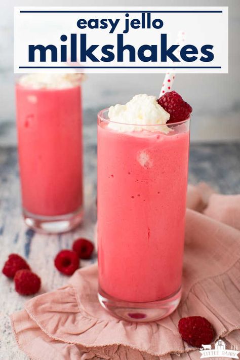 Limeade Cocktail, Raspberry Milkshake, Alcoholic Slushies, Freezer Treats, Milkshake Recipe Strawberry, Fruit Milkshake, Homemade Milkshake, Milkshake Recipe Easy, Raspberry Orange