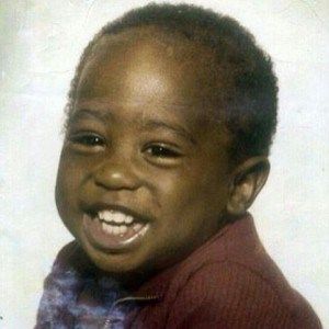 Tupac Shakur Biography Tupac Photos, Tupac Makaveli, Tupac Wallpaper, 90s Rappers, Tupac Pictures, Young Celebrities, Aesthetic Life, Tupac Shakur, Childhood Photos