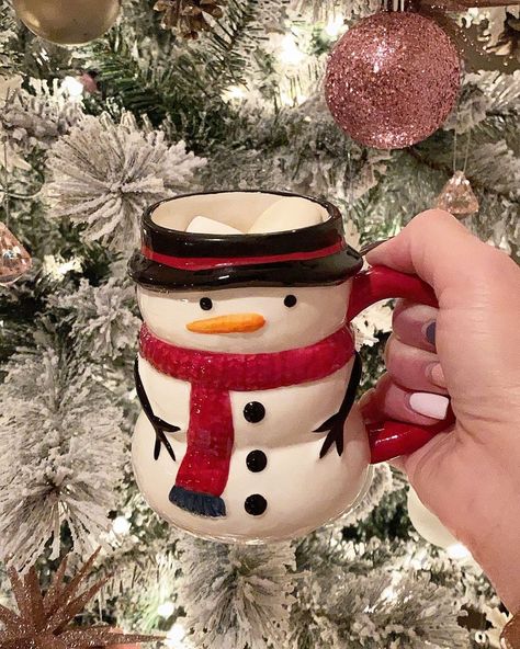 Aesthetic Christmas Gifts, Christmas Winter Aesthetic, Quby Sticker, Winter Aesthetic Christmas, Christmas Core, Christmas List Ideas, Christmas Dreaming, Snowman Mugs, Christmas Coffee Mug