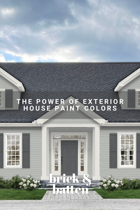 Modern Gray House Exterior, Light Grey Exterior House Colors Modern, Light Grey Exterior House Colors, Light Gray Exterior House Colors, Craftsman Exterior Colors Schemes, House Paint Exterior Grey, Light Gray House, Light Gray Exterior, Grey House Paint