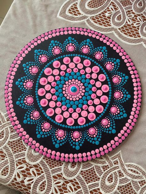 Mandala Plate Painting, Dot Mandala Art For Beginners, Mandala Art Pattern, Mandala Plate, Dots Painting, Dotted Mandala, Worli Painting, Art Handouts, Plate Painting