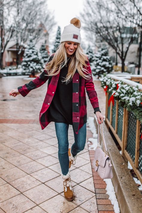 Vinter Mode Outfits, Winter Mode Outfits, Tops Fall Outfits, Colorado Outfits, Mountain Outfit, Christmas Day Outfit, Plaid Coat, Casual Winter Outfits, 가을 패션