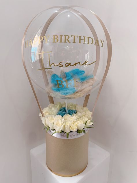 Flowerbox blue vibes Balloons And Flowers, Balloon Bouquet Delivery, Balloon Bouquet Diy, Blue Vibes, Bouquet Delivery, Balloon Box, Clear Balloons, Balloon Display, Diy Balloon Decorations