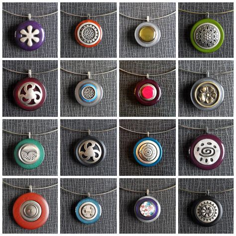 Recycled Buttons, Button Creations, Button Necklace, Recycled Jewelry, Antique Buttons, Button Art, Button Jewelry, Upcycled Jewelry, Button Crafts