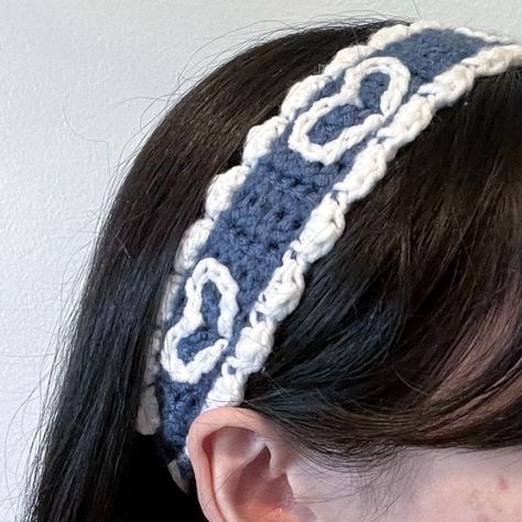 Crochet Handbands, Accessories To Crochet, Headband Crochet Ideas, Things To Crochet Aesthetic, Crochet Ideas Accessories, Knitting Ideas Aesthetic, Cute Crochet Accessories, Crochet Accessories Ideas, Dompet Koin Diy