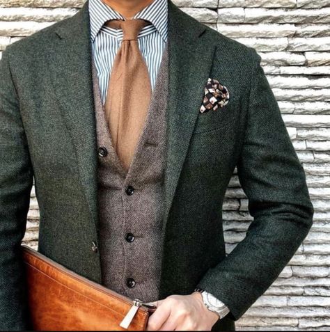 Tweed Wedding, The Suits, Mens Wedding Attire, Groom Wedding Attire, Man In A Suit, Wedding Suits Groom, Green Tweed, Tweed Suits, Groom Suit