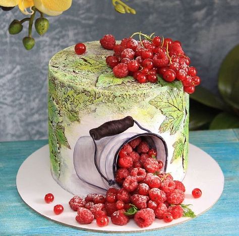 Absolute masterpeace #cake 3d Dort, Cakes Design, Decoration Patisserie, Fantasy Cake, Berry Cake, Cake Blog, Delectable Desserts, Cake Decorating Designs, Crazy Cakes