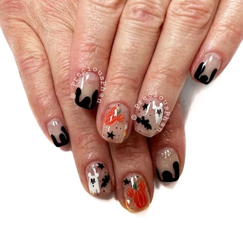 Minnie Mouse Ghost Nails, Autumn Disney Nails, Fall Mickey Nails, Disney Nails Mickey Mouse, Mickey Ghost Nails, Disney Mickey Halloween Nails, Ghost Mickey Nails, Mickey And Minnie Halloween Nails, Disney Nails Mickey