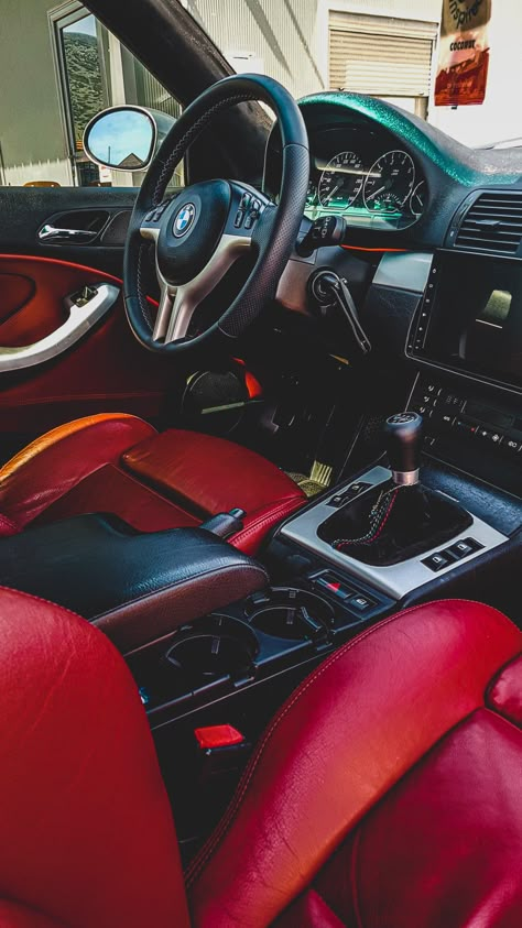 E46 M3 Interior, Bmw E46 Interior Ideas, E46 Interior Custom, Bmw E46 Interior, Bmw Red Interior, Grey Bmw, Bmw E46 Compact, Bmw Iphone Wallpaper, Bmw Compact