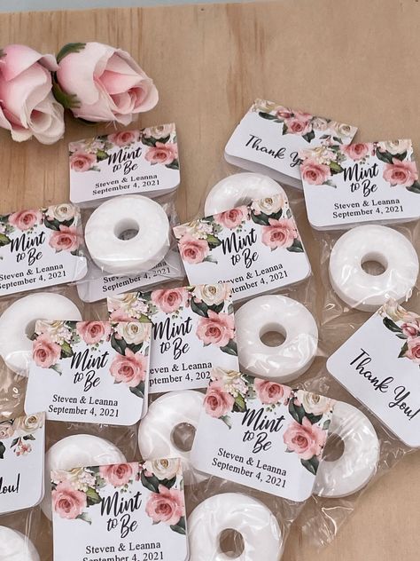 April Wedding Favors, Wedding Mint Favors, Mints Wedding Favours, Wedding Favors Mints, Reception Party Favors, Simple Wedding Party Favors, Simple Wedding Centerpieces Fall, Wedding Table Favors For Guests, Wedding Favour Ideas For Guests