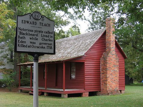 Home of Blackbeard the Pirate - Bath, North Carolina - he had struck a deal with the Governor and had supposedly given up piracy. Edward Teach, North Carolina History, Visit Bath, Black Beard, North Carolina Travel, Pisgah National Forest, North Carolina Homes, Winter Destinations, The Pirate