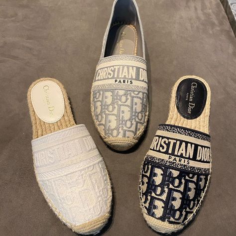 The middle Espadrilles? via @ph_luxuryshopper Dior Espadrilles Outfit, Dior Espadrilles, Designer Espadrilles, Christian Dior Shoes, Espadrilles Shoes, Fashion Shoes Flats, Fashion Slippers, Shoe Inspo, Everyday Shoes