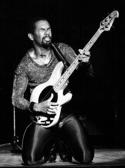 Louis Johnson, Bassist and Singer for the Brothers Johnson -  Louis performing in Paris in 1980. Credit Lioneldecoster Brothers Johnson, Willie Dixon, Funk Music, Bass Players, Bass Guitarist, The Music Man, Jazz Artists, Old School Music, Soul Funk