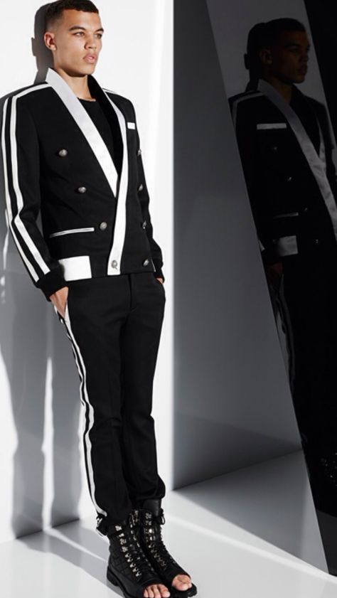 Balmain S 2015 menswear Men’s High Fashion Suit, Balmain Men, Male Fashion Trends, Fashion Suits For Men, Futuristic Fashion, Pierre Balmain, Casual Friday, Future Fashion, Mens Spring