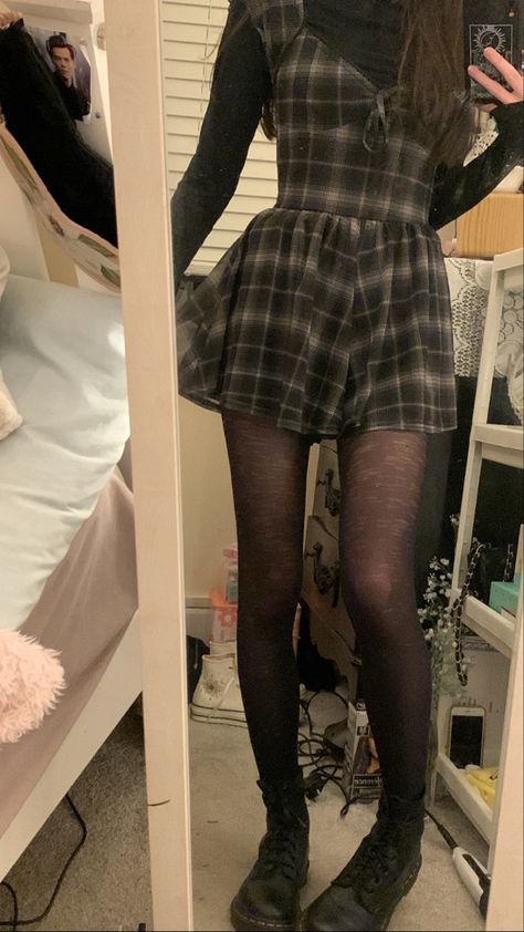 Tights Outfit, Feminine Outfit, Playsuit, Skater Skirt, Tights, Outfit Inspo