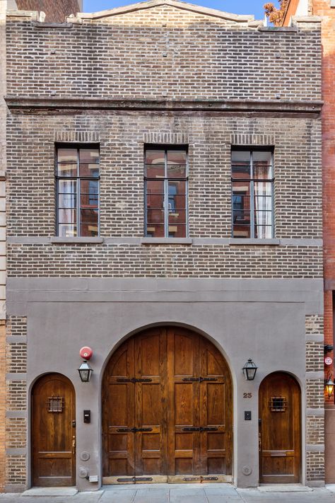 Taylor Swift House, Marble Hearth, West Village Townhouse, Cornelia Street, Street Townhouse, House New York, Wooden Garage, Brick Facade, Casement Windows