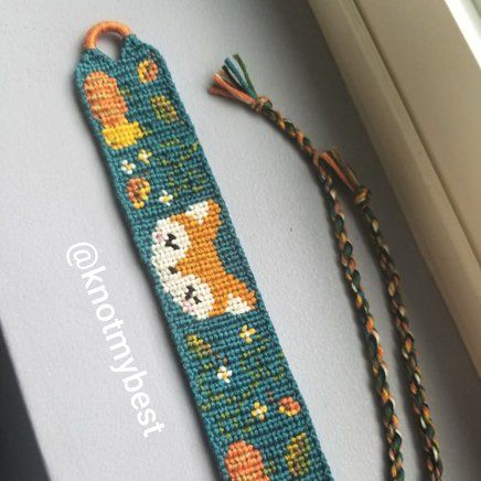 Alpha pattern #103727 | BraceletBook Fox Friendship Bracelet Pattern, How To Make An Alpha Bracelet, Elsa Bracelet, Sting Bracelets, Bracelets Inspiration, Keychain Jewelry, Cute Blush, Banana Pattern, Fox Animal