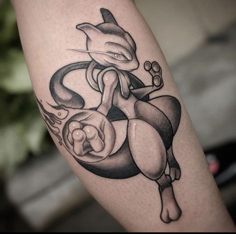 Mewtwo Tattoo Ideas, Mewtwo Tattoo, Rayquaza Tattoo, Mew And Mewtwo, Pokemon Mew, Pokemon Tattoo, Design Drawings, Anime Tattoos, Tattoo Design Drawings