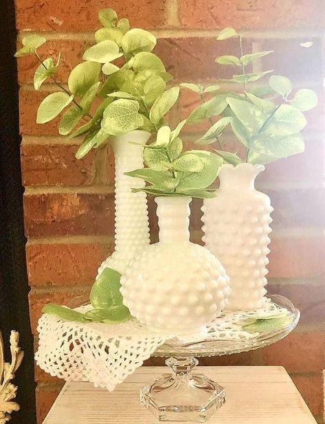 Milk Glass Display, Milk Glass Centerpiece, Milk Glass Decor, Antique Booth Ideas, Milk Glass Collection, Thrift Store Decor, Milk Glass Vase, White Pottery, White Milk Glass