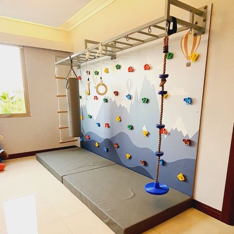 Indoor Zipline Home, Basement Gross Motor Room, Small Indoor Play Gym, Home Gym With Kids Area, Large Motor Playroom, Gross Motor Room Indoor, Indoor Rock Wall For Kids, Playroom In Garage Ideas, Indoor Kids Gym Playroom