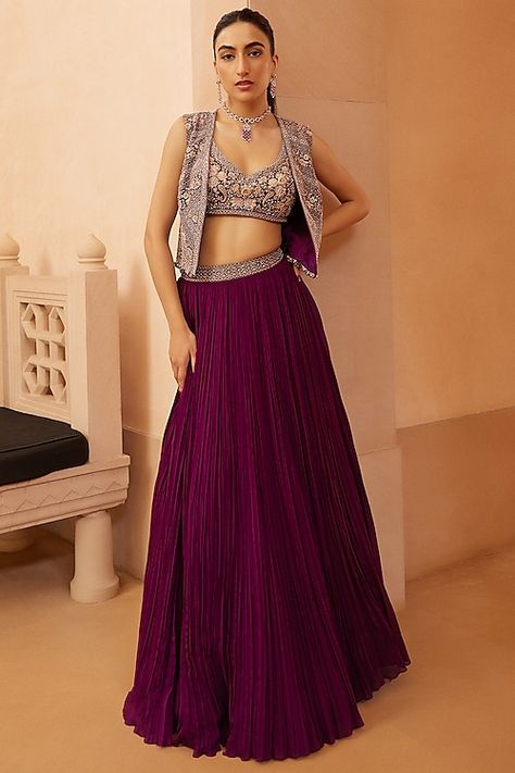 Designer Lehengas: Buy Bridal Lehengas, Wedding Lehengas Online Mehendi Dresses, Lehengas Wedding, Jacket Lehenga, Mirror Work Lehenga, Haldi Outfit, Sabyasachi Lehenga, Reception Lehenga, Indian Lehenga Choli, Wedding Lehengas