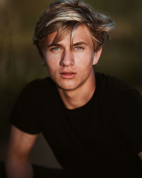 💥TOMAS KUK💥 Thomas Kuc, Henry Danger Jace Norman, Cute Guy Pics, Famous Actors, Nickelodeon Shows, Celebrity Guys, Blonde Boys, Blonde Guys, Perfect Boy