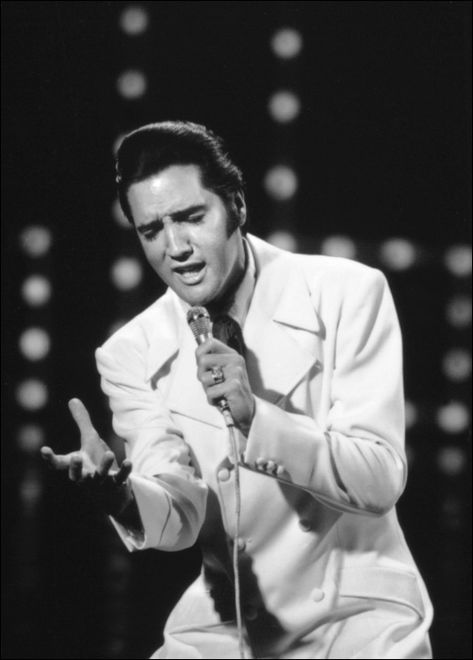 Hear a lovely arrangement of "If I Can Dream," featuring Elvis' vocals and the Royal Philharmonic Orchestra, on the 2016 album, "If I Can Dream: Elvis Presley with the Royal Philharmonic Orchestra." Elvis Presley Records, Elvis 68 Comeback Special, If I Can Dream, Elvis Sings, King Elvis Presley, Elvis In Concert, Elvis Movies, Elvis Presley Photos, Lisa Marie Presley