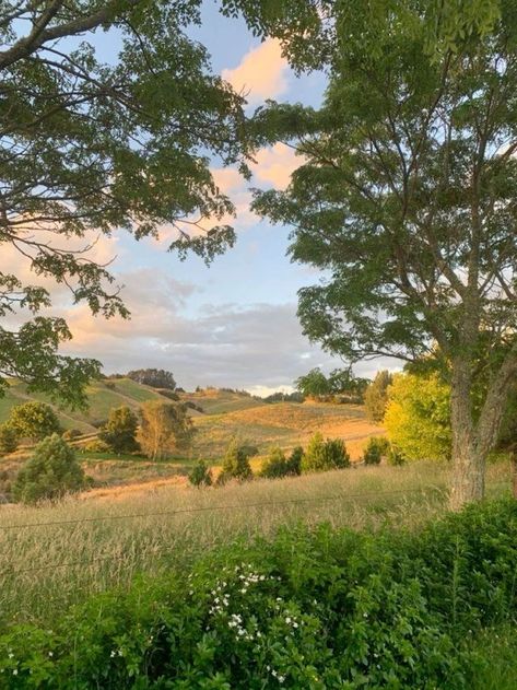 Country Side Landscape, Countryside Pictures, British Summer, Pretty Landscapes, British Countryside, Spring Aesthetic, Alam Yang Indah, English Countryside, Nature Aesthetic