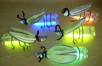 Camping Themed Crafts, Firefly Crafts, Stem Family Night, Firefly Craft, Fireflies Craft, Camping Theme Preschool, Stick Insects, Summer Fun Activities, Reuse Crafts