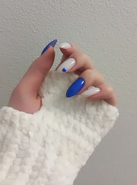 Nail Design With Blue Color, Blue Minimal Nails, White And Blue Nails With Designs, Blue White Nails Ideas, Navy Blue Heart Nails, Nail Designs White And Blue, Blue White Nail Art, Blue Almond Nails Ideas, Blue With White Nails