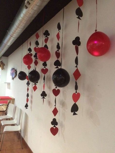 50th Poker Birthday, Diy Casino Theme Party Decorations, Poker Night Decor Ideas, Poker Theme Decor, Card Party Theme Decor, Diy Las Vegas Theme Party Decorations, Vegas Theme Prom Ideas, 50 Th Party Decorations, Joker Party Theme