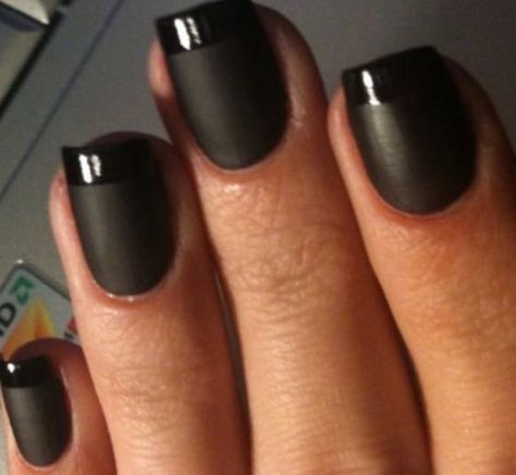 Reverse French Manicure, Black Manicure, Navy Blue Nails, French Manicure Designs, Nagellack Trends, French Manicure Nails, Nail Polish Trends, Black Nail, Manicures Designs