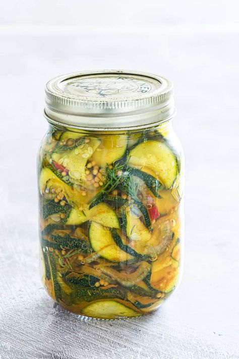 Pickled Zucchini, Zucchini Pasta Sauce, Courgette Recipes, Pickle Juice Uses, Zucchini Cornbread, Pesto Zucchini Noodles, Zucchini Pickles, Zucchini Casserole Recipes, Zucchini Frittata