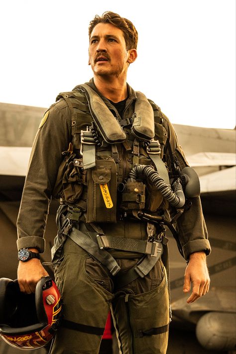 Maverick And Goose, Miles Teller, Hottest Guy Ever, Tom Cruise, Movies Showing, Celebrity Crush, Good Movies, Movies And Tv Shows, Rooster