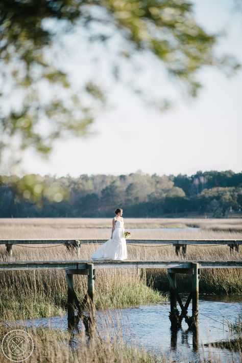 Charleston bridal portraits on the dock at Palmetto Landing by Charleston Wedding Photographers Aaron and Jillian Photography Charleston Engagement Photos, Lowndes Grove Wedding, Charleston Bride, Inspiration Dress, Charleston Wedding Photographer, Fall Wedding Dresses, Charleston Wedding, Big Wedding, Colored Wedding Dresses