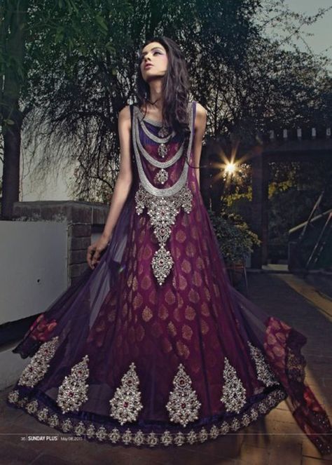 love the color New Bridal Dresses, Anarkali Frock, Sari Lehenga, Salwar Kamiz, Desi Clothes, Ghagra Choli, Indian Couture, Anarkali Dress, Indian Attire